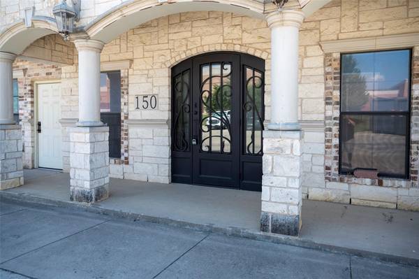 1121 Kinwest Parkway #150, Irving, TX 75063