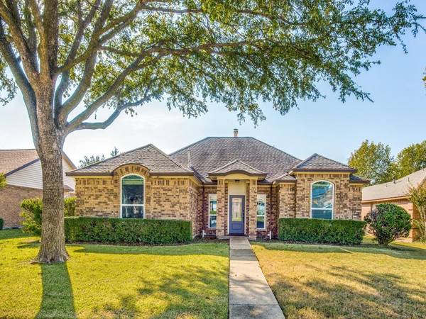 2002 Crestside Drive, Carrollton, TX 75007