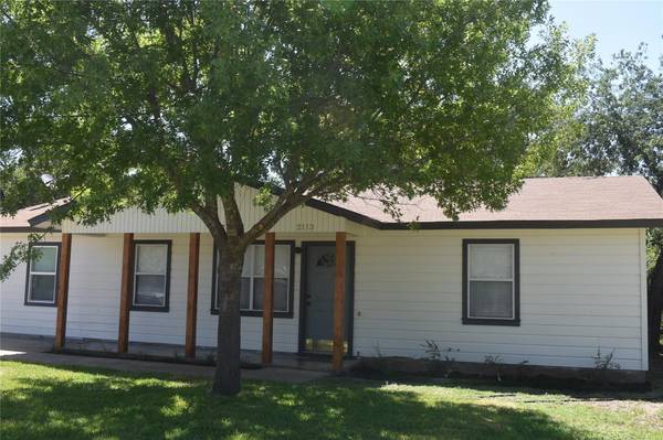 2113 S Pine Street, Brady, TX 76825