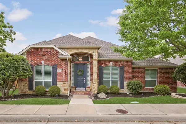 943 Briar Oaks Drive, Rockwall, TX 75087