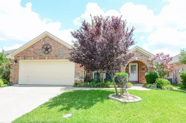 4422 Shady Elm Drive, Mansfield, TX 76063