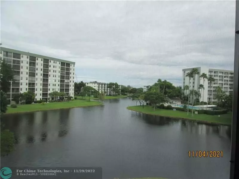 Pompano Beach, FL 33069,2309 S Cypress Bend Dr  #414c