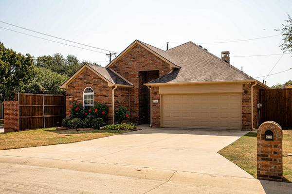 Lake Dallas, TX 75065,520 Highpark Court