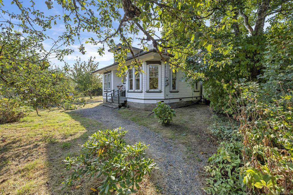 Salt Spring, BC V8K 1Z4,2390 Fulford-Ganges Rd