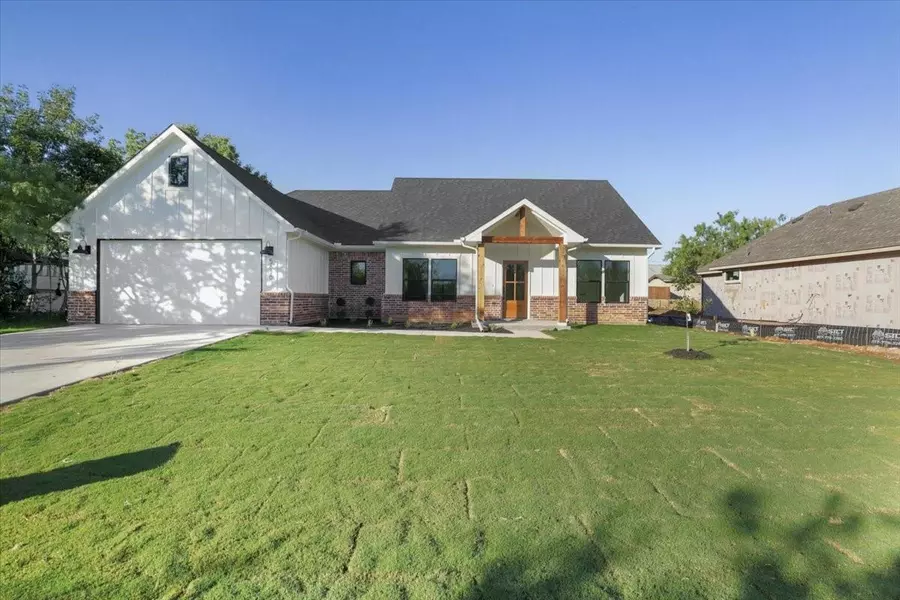 5610 Mesa Loop, Granbury, TX 76048