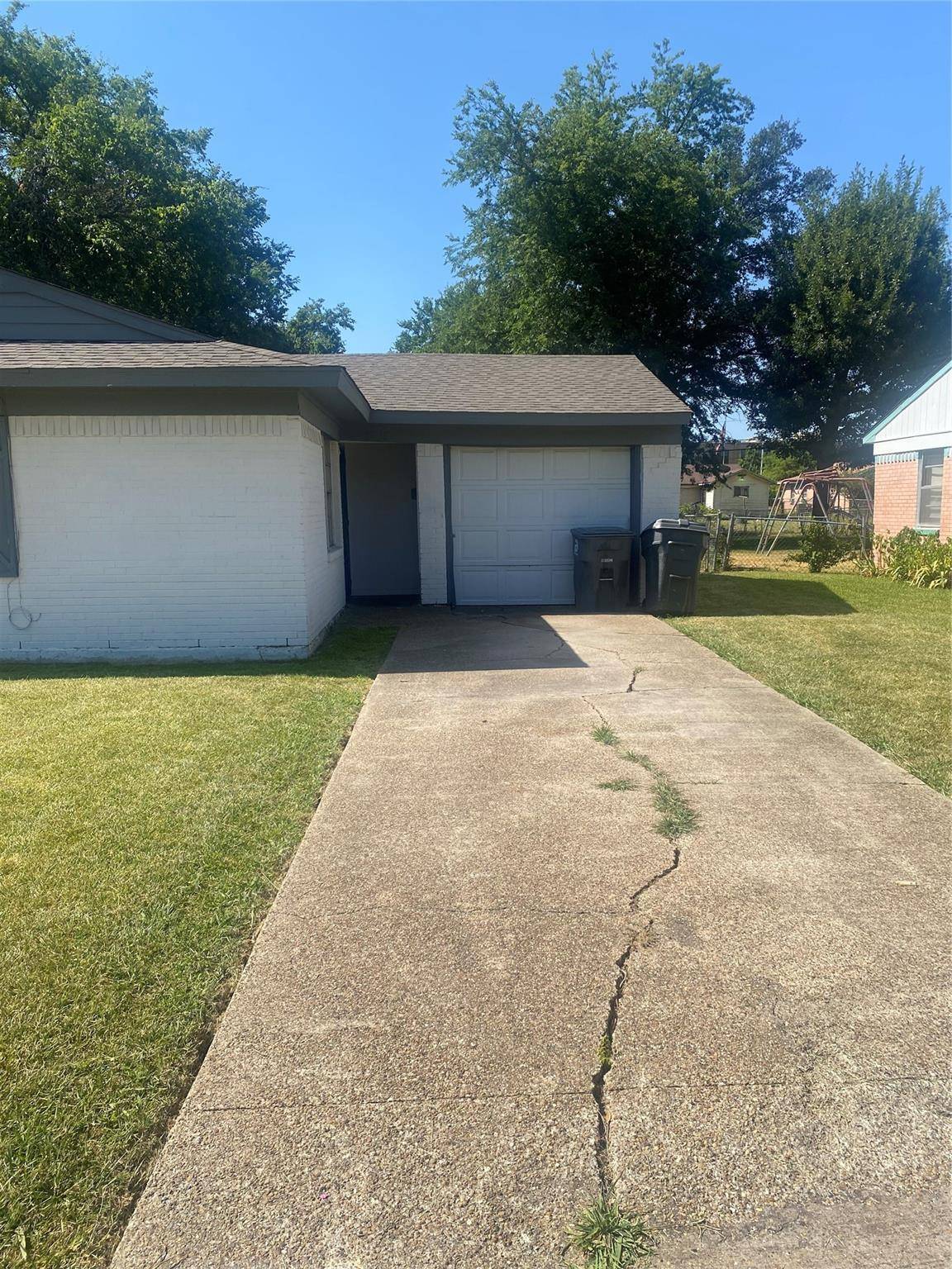 Dallas, TX 75241,3738 Golden Hills Drive