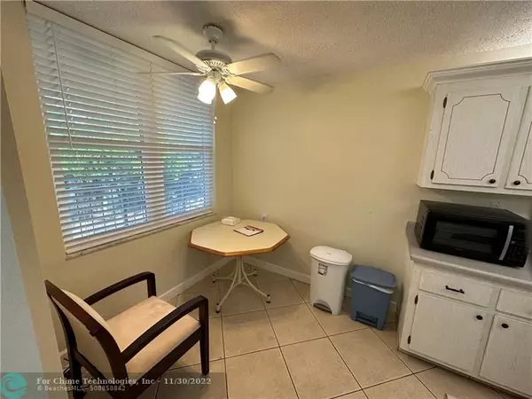 Lauderdale Lakes, FL 33313,4850 NW 29th Ct  #317