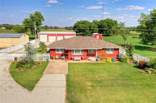 15609 S Rock Creek Road, Shawnee, OK 74801