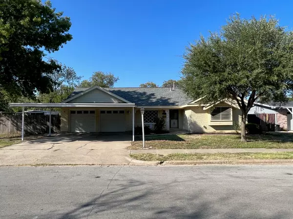 610 W Barron Avenue, Everman, TX 76140