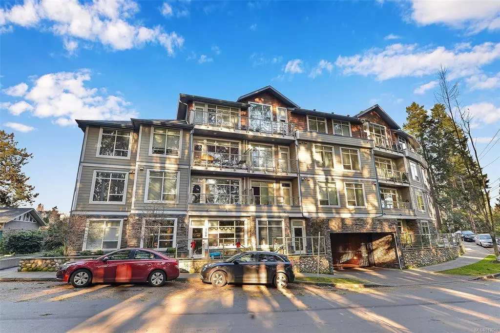 Langford, BC V9B 2R5,608 Fairway Ave #308