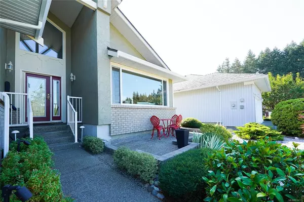 Cobble Hill, BC V0R 1L1,622 Pine Ridge Pl