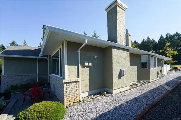 Cobble Hill, BC V0R 1L1,622 Pine Ridge Pl