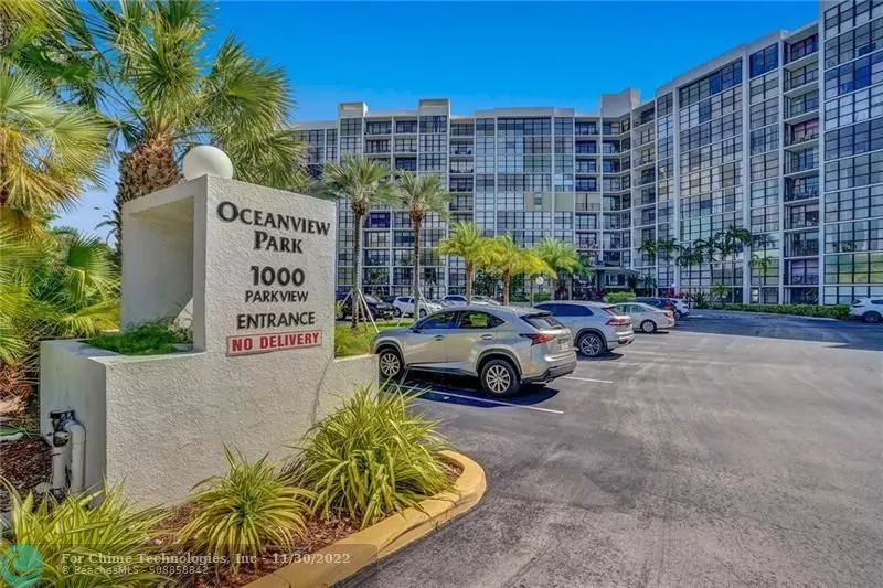 Hallandale Beach, FL 33009,1000 Parkview Dr  #803