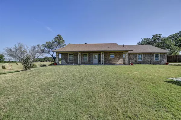 312 County Road 4460, Decatur, TX 76234