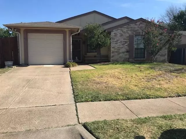 4137 Pepperbush Drive, Fort Worth, TX 76137