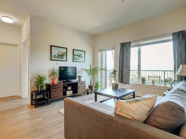 View Royal, BC V9C 1A3,290 Wilfert Rd #408