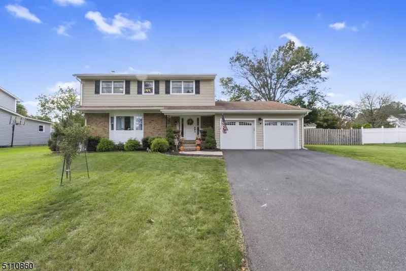 8 Mimosa Ln, Piscataway Twp., NJ 08854