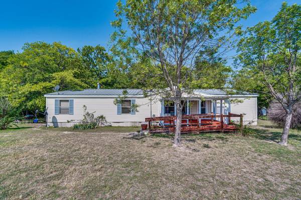 839 County Road 3592, Paradise, TX 76073