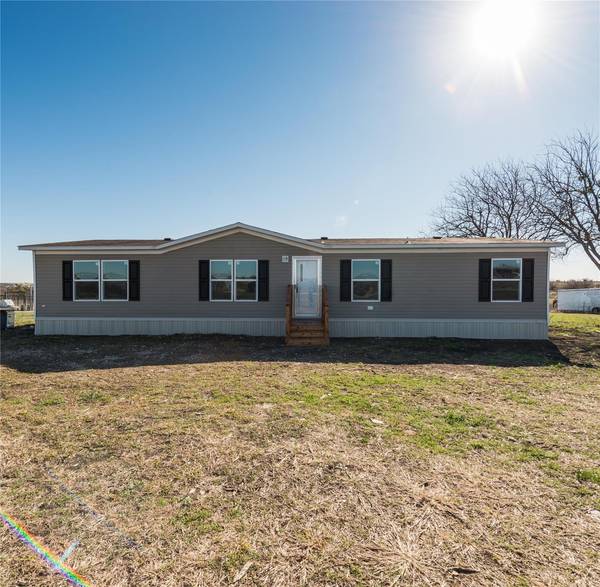 150 Private Road 4442, Rhome, TX 76078