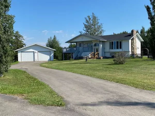 Rural Lac Ste. Anne County, AB T0E 1N0,8424 Township Road 574A