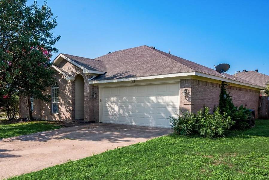 1601 Cancun Drive, Mansfield, TX 76063