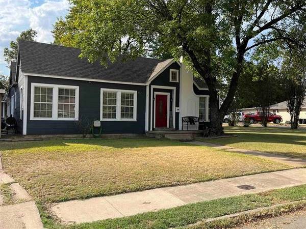 1114 S Main Street, Paris, TX 75460