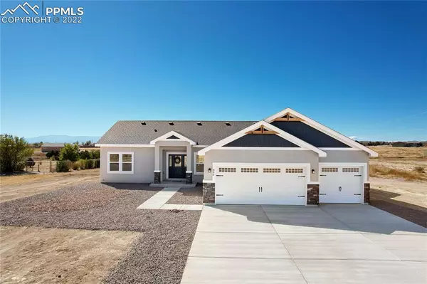 886 E ASHBURN DR, Pueblo West, CO 81007