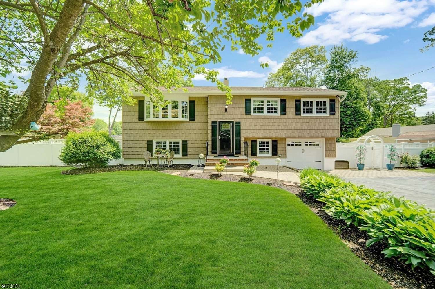 28 Seneca Trl, Jefferson Twp., NJ 07438