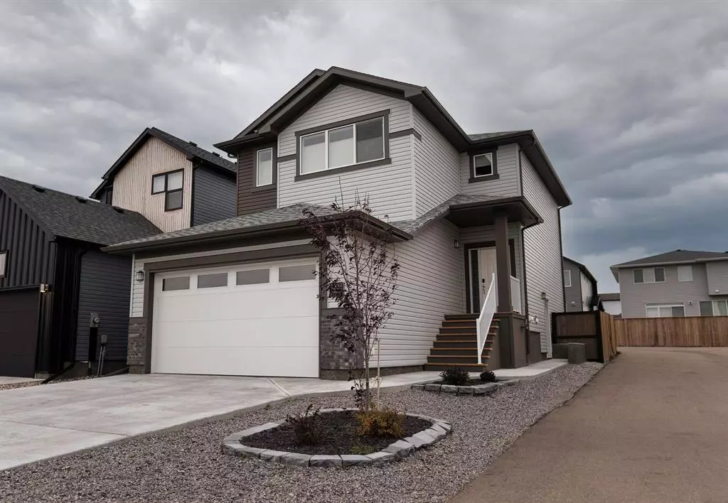 Lethbridge, AB T1J 5V3,1338 Pacific CIR W