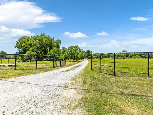 3381 W Highway 199, Springtown, TX 76082