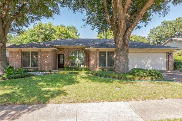 502 Evans Drive, Euless, TX 76040