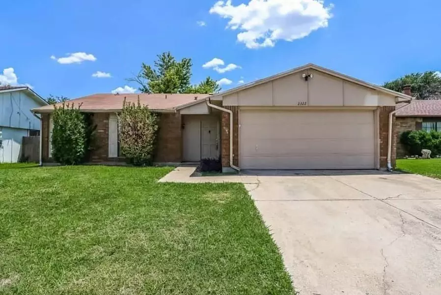 2322 Pennington Drive, Arlington, TX 76014