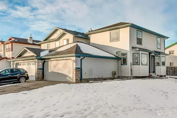 Airdrie, AB T4B 2N3,16 Canoe Close SW