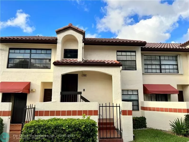 Deerfield Beach, FL 33442,102 Freedom Ct  #102