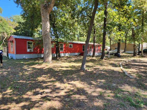 121 Golden Oaks, Mabank, TX 75156