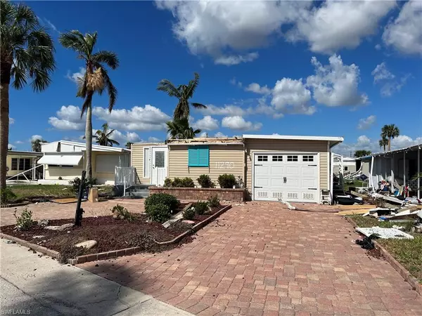 11290 Azalea LN, Fort Myers Beach, FL 33931