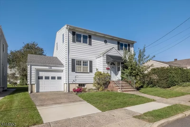 Totowa Boro, NJ 07512,10 Acorn St