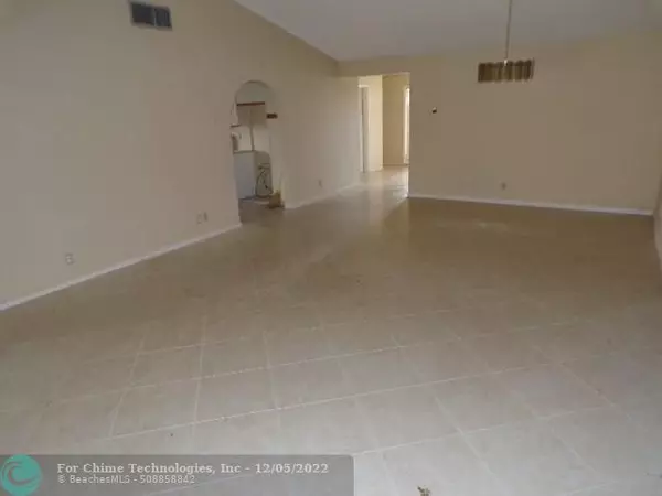 Boca Raton, FL 33434,20013 Mona Cir  #20013