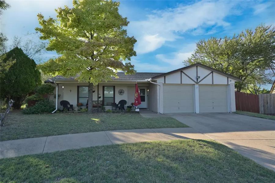 9909 Talleyrand Court, Fort Worth, TX 76108