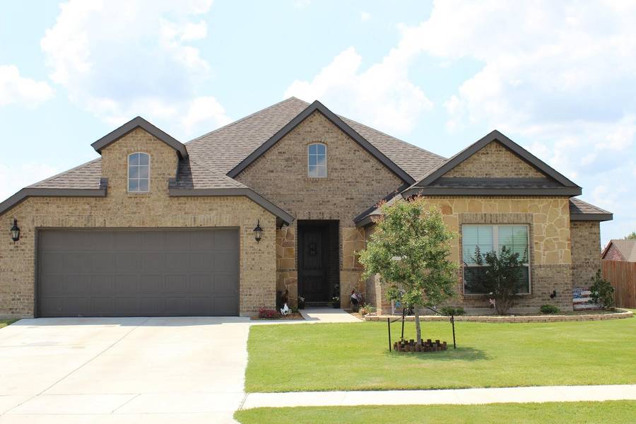 700 Waterford Way, Joshua, TX 76058