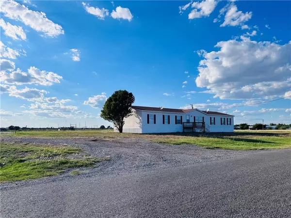 13537 S Railroad Street, Geronimo, OK 73543