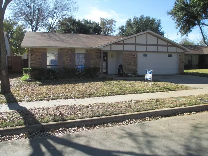 7812 Acapulco Road, Fort Worth, TX 76112