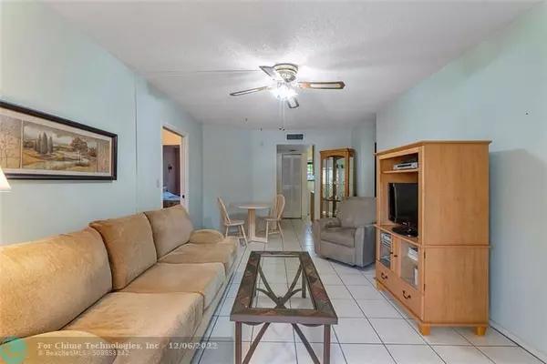 Pompano Beach, FL 33069,502 Gardens Dr  #101