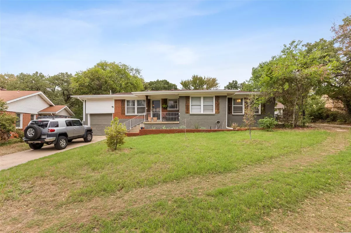 Hurst, TX 76053,22 Van Court