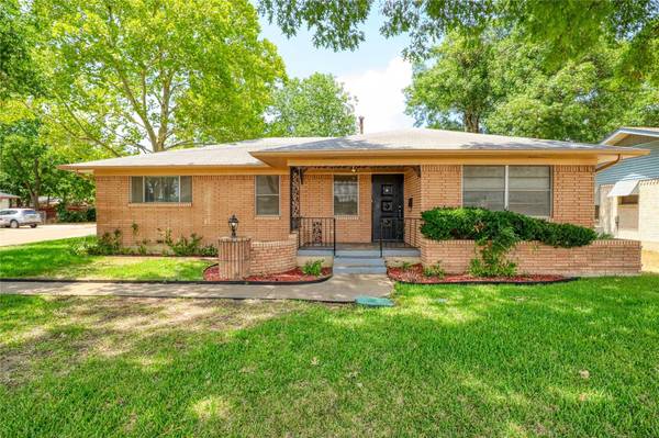 1701 Ferris Avenue, Waxahachie, TX 75165