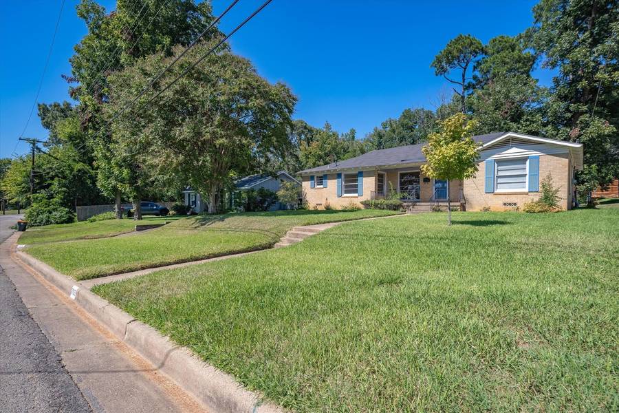 705 W Camellia Street, Tyler, TX 75701