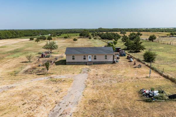 2676 Farm Road 2068,  Klondike,  TX 75448