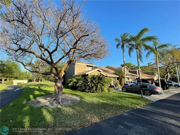 22370 Cypress Wood Ln, Boca Raton, FL 33428