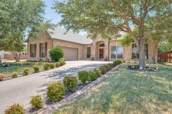 1046 Fieldstone Drive, Cedar Hill, TX 75104