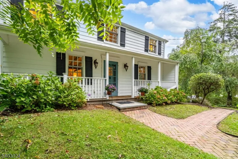 36 E Main St, Mendham Twp., NJ 07960